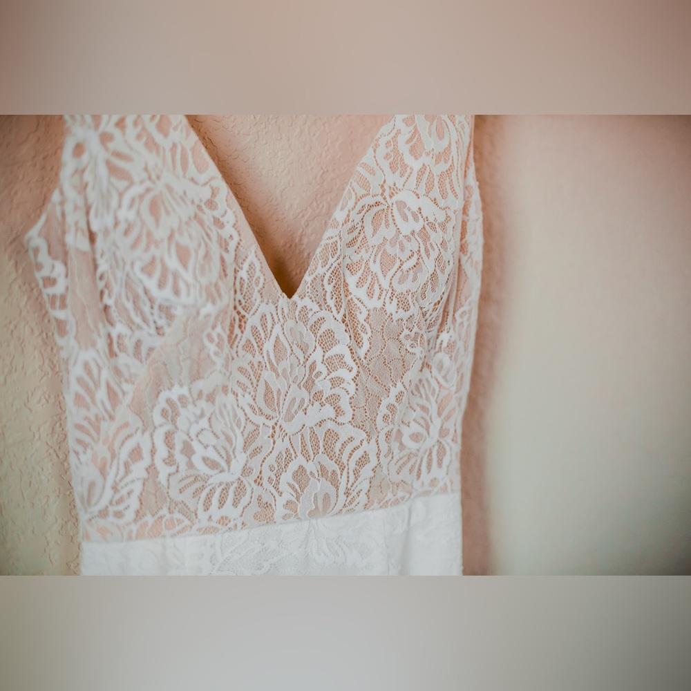 BHLDN Cream Sleeveless V-Neck Wedding Gown - Picture 14 of 16